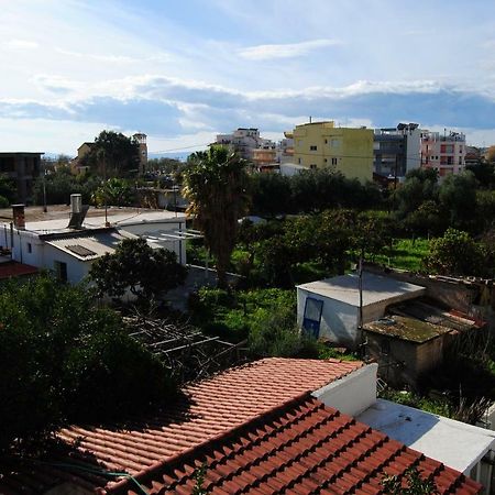 Apartment By The Beach Каламата Экстерьер фото